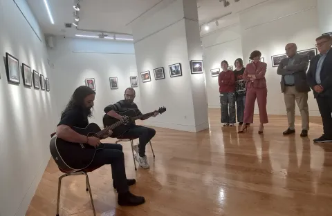 Inauguración de la exposición 'Japón en verso', que puede visitarse hasta el 23 de mayo en la Casa Perona.