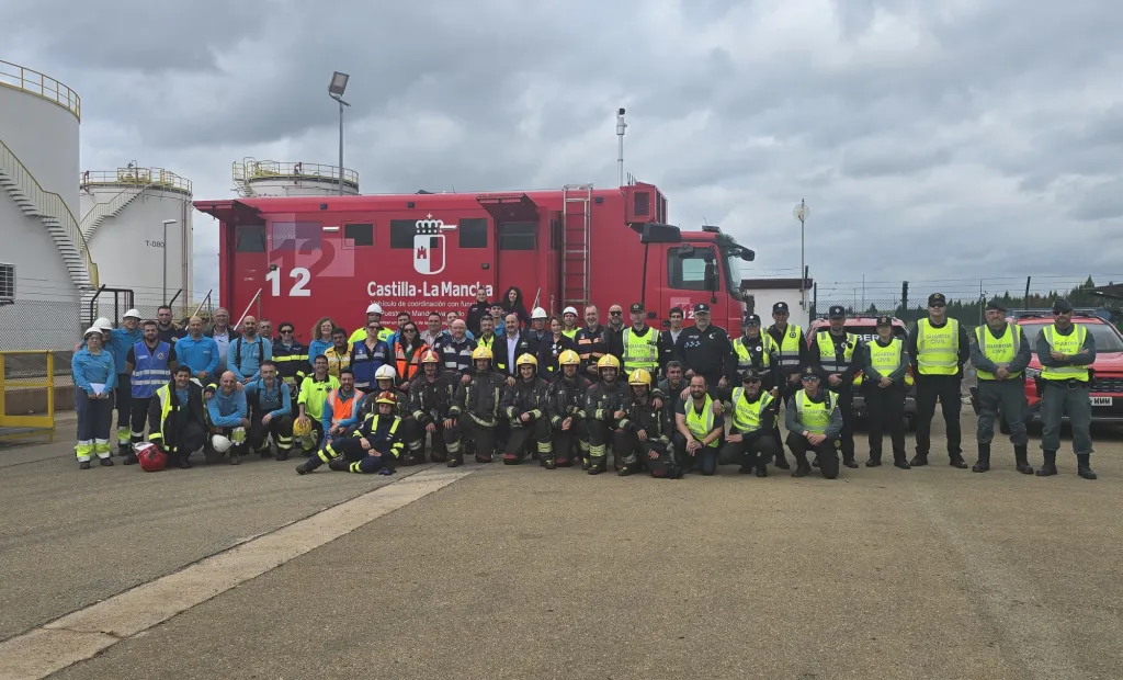 Un total de 50 efectivos de los grupos de emergencia participan en el simulacro del Plan de Emergencia Exterior de Exolum en Almodóvar del Campo