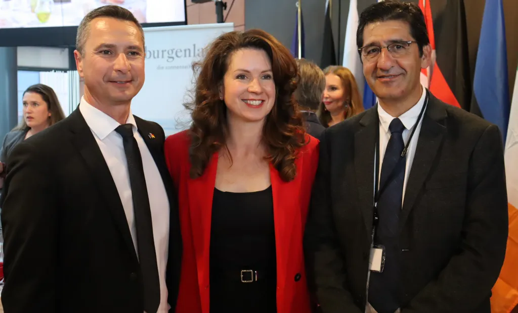 El Gobierno Castilla-La Mancha defiende en Europa la apuesta por la calidad de los vinos de la región como valor añadido en su internacionalización