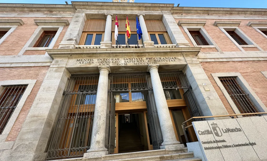 Castilla-La Mancha se sitúa como la segunda comunidad autónoma que más ha reducido el peso de su deuda pública en el último año