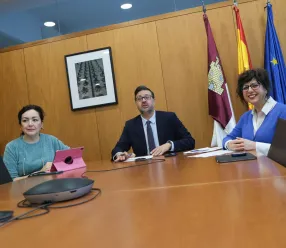 El consejero de Educación, Cultura y Deportes, Amador Pastor, ha participado en esta jornada, que ha reunido a cerca de 2.400 docentes de Audición y Lenguaje y Pedagogía Terapéutica de toda Castilla-La Mancha.