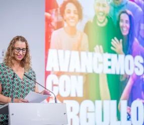 La consejera de Igualdad, Sara Simón, presenta la campaña y el programa regional de actos con motivo del Orgullo LGTBI 2026