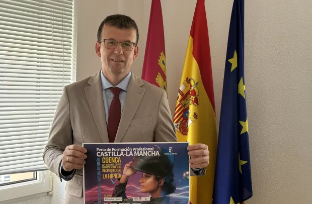 El delegado provincial de Educación, Cultura y Deporte, Gustavo Martínez, ha animado al alumnado y a las familias de la provincia a participar en la III Feria de Formación Profesional de Cuenca.