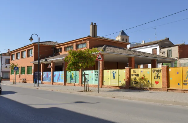 El Gobierno regional solicita licencia al Ayuntamiento de Las Pedroñeras para las obras de adaptación y reforma del centro que albergará el CEIP de la localidad