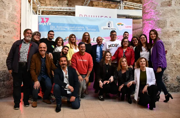Acto conmemorativo del Día Internacional contra la LGTBIfobia, en Brihuega