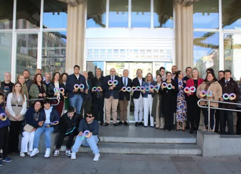 Los delegados provinciales de Bienestar Social y Sanidad en el acto de Autrade