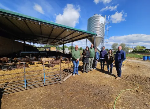 El Gobierno regional destaca el papel de la ganadería caprina en el desarrollo del medio rural, la fijación de población y la conservación del entorno