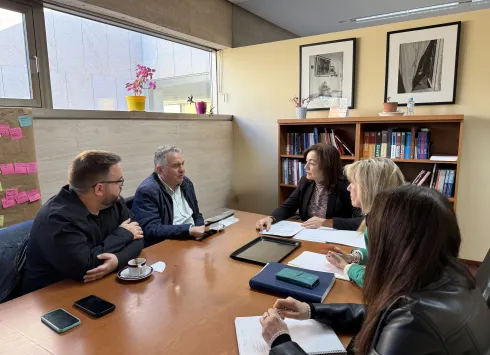 El Gobierno regional y la ONCE impulsarán actuaciones orientadas a garantizar la igualdad de oportunidades del alumnado con discapacidad visual