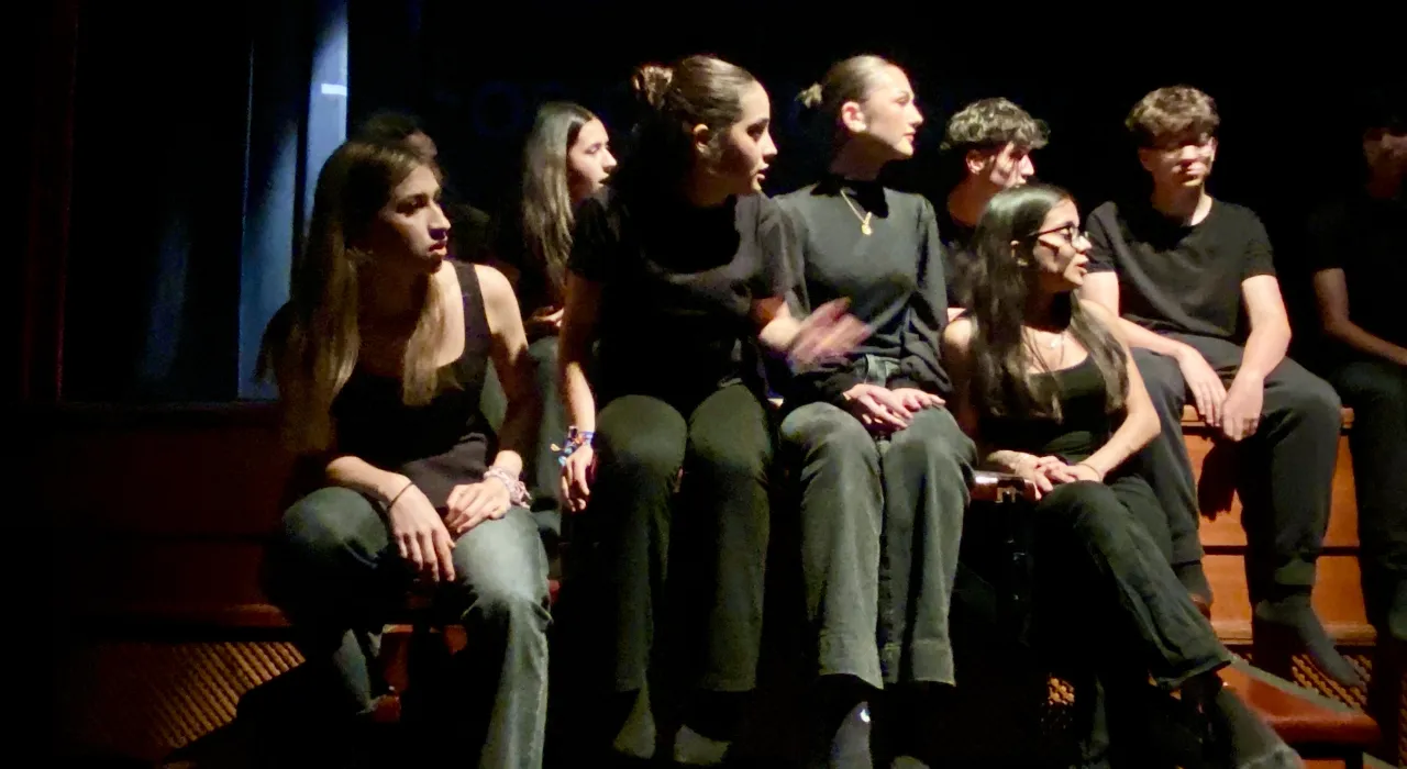 Primer espectáculo teatral del alumnado del IES San Isidro de Azuqueca de Henares