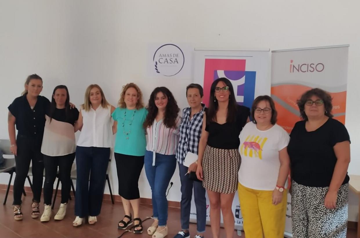 Imagen del artículo El Gobierno regional fomenta un encuentro de dinamización y formación de asociaciones de mujeres del Campo de Montiel