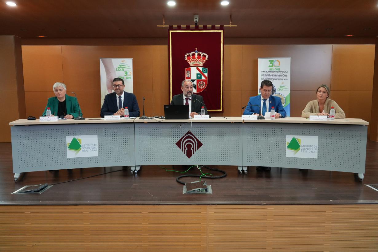 Imagen del artículo El Instituto de Desarrollo Regional ha captado desde su creación más de 65 millones de euros de fondos para realizar proyectos en Castilla-La Mancha