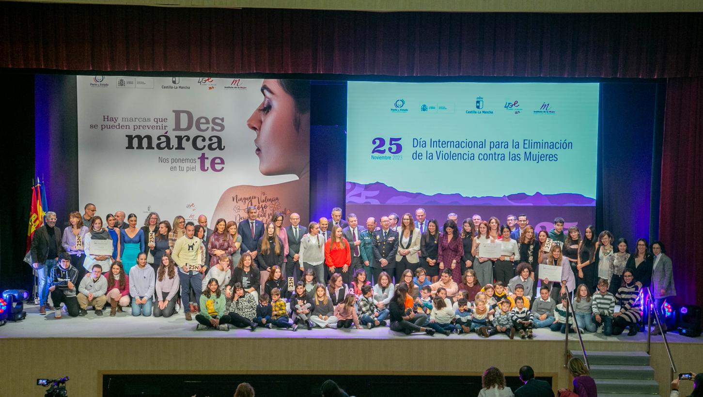 Imagen del artículo García-Page avanza que Castilla-La Mancha contará en el año 2025 con la primera ley autonómica de España frente la brecha salarial de género
