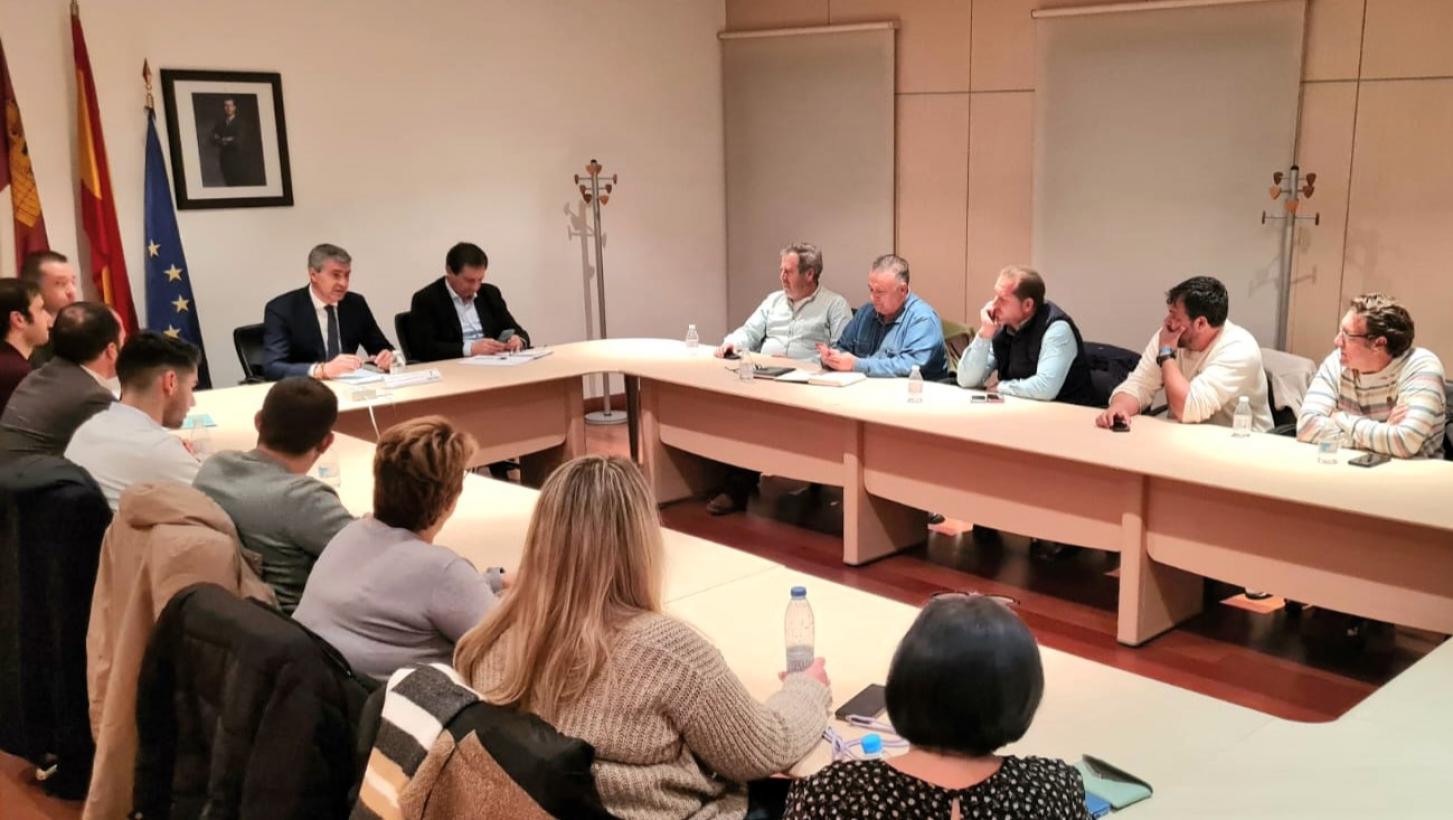 Imagen del artículo El delegado de la Junta en Toledo mantiene una reunión de trabajo con alcaldes de la comarca de la Sierra de San Vicente