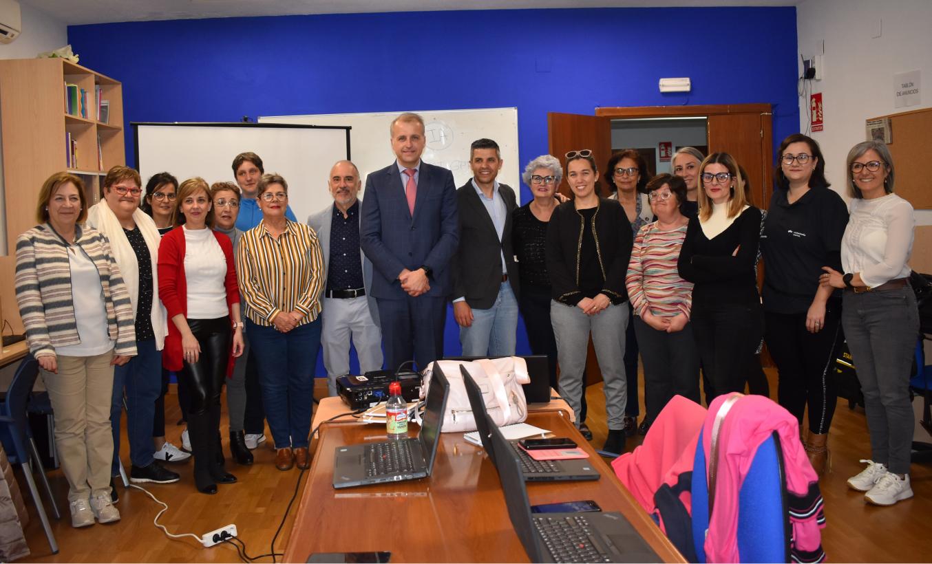 Image 0 of article El Gobierno de Castilla-La Mancha va a formar en 2024 a más de 3.700 personas en competencias digitales en la provincia de Ciudad Real
