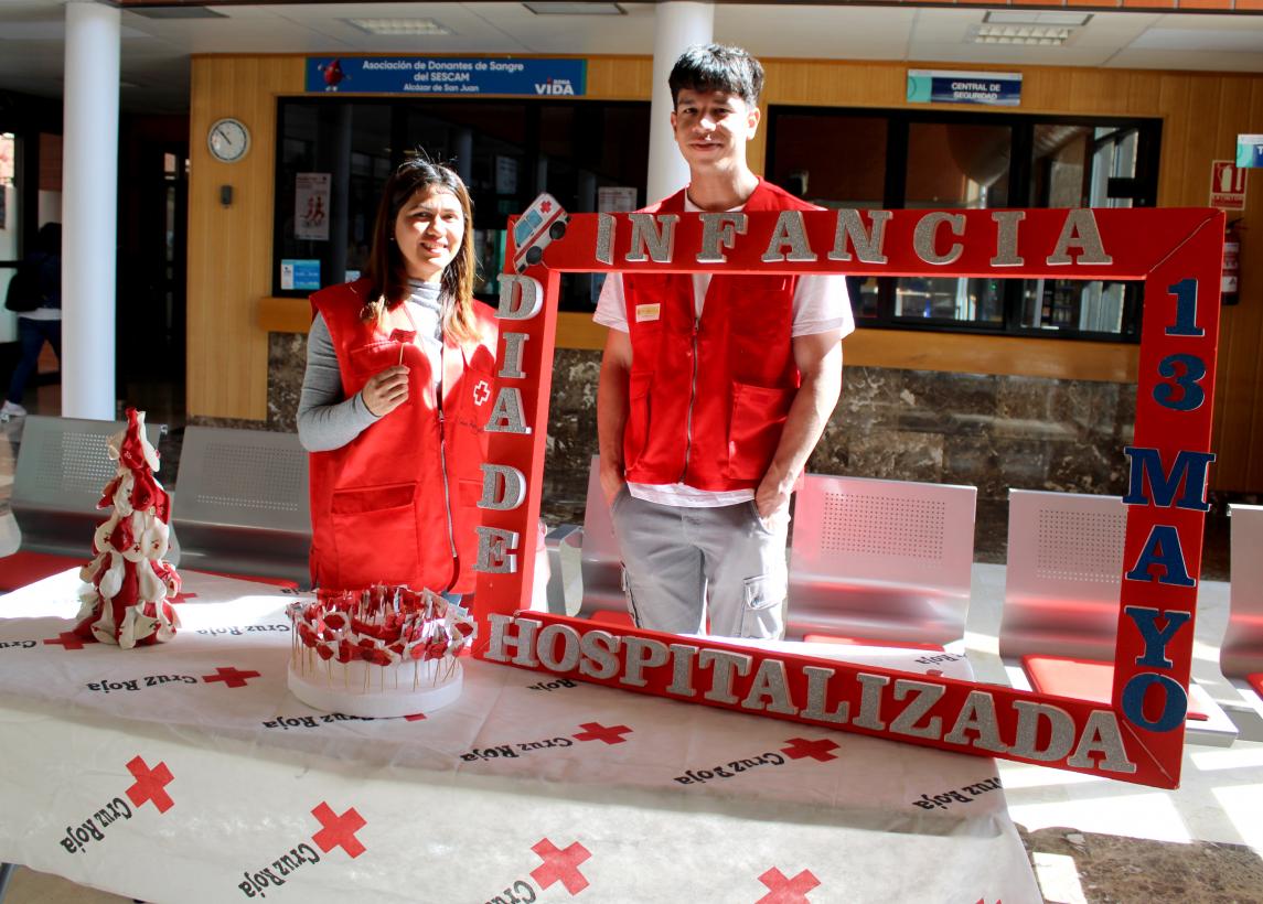 Image 1 of article La Gerencia de Alcázar de San Juan y la Fundación Abracadabra unen fuerzas para llevar la magia de vuelta al Hospital Mancha Centro