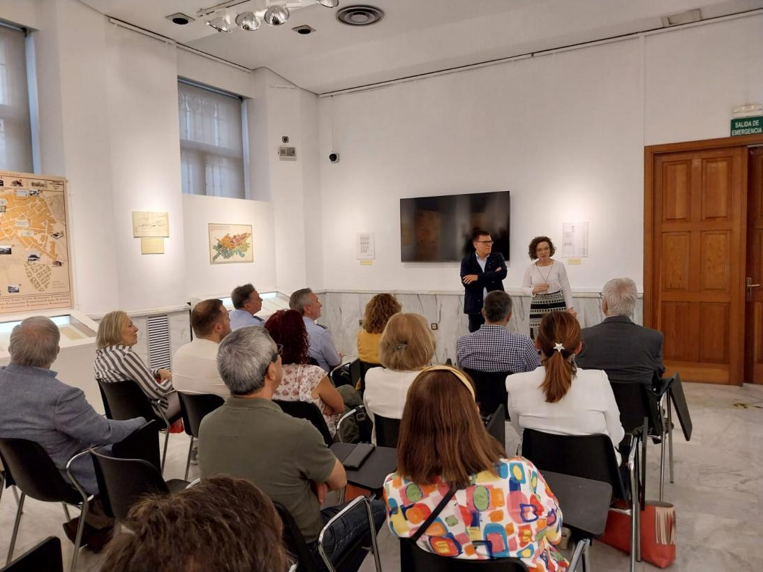 Image 0 of article El Gobierno regional celebra el Día de los Archivos con una exposición sobre el desarrollo de la ciudad de Albacete durante el siglo XIX