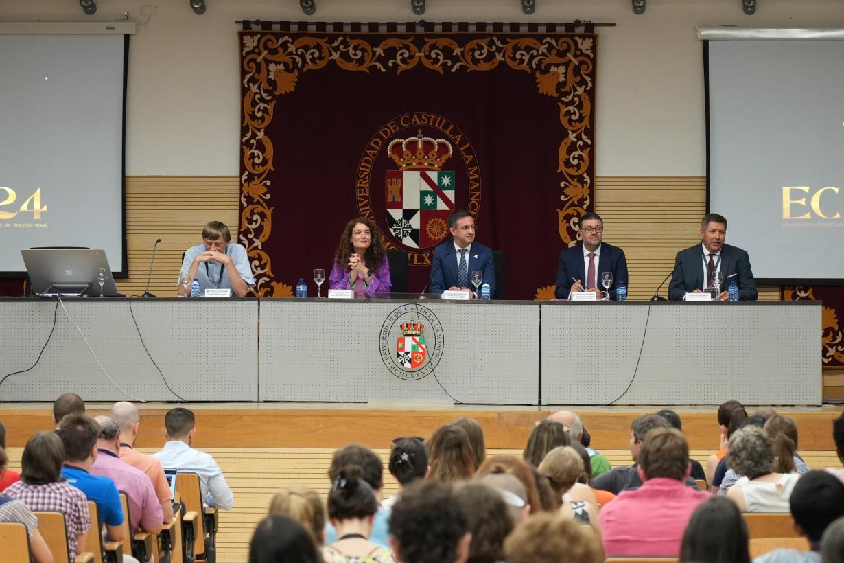 Image 2 of article Castilla-La Mancha destaca la buena aceptación del Grado de Matemáticas y el porcentaje de empleabilidad, que ronda el 98 por ciento