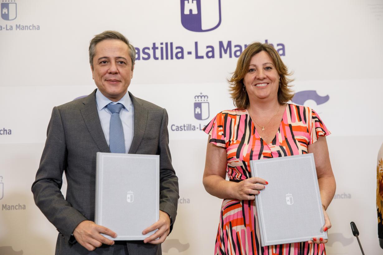 Image 1 of article Castilla-La Mancha y la EOI refuerzan su colaboración para formar a 1.300 personas y tutorizar el nacimiento de 360 proyectos de emprendimiento