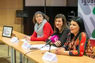 La directora del Instituto de la Mujer, Pilar Callado, presenta el cupón ONCE con motivo del Día de la Igualdad Salarial en la sede de la ONCE en Toledo.