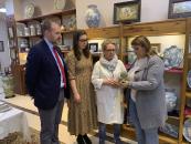 El Gobierno regional reconoce a Mónica García del Pino como un referente para todas las mujeres que quieren hacer de la cerámica su oficio y de esta artesanía su vida