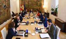 Rueda de prensa para informar sobre el Consejo de Gobierno de Castilla-La Mancha (7 abril) (Portavoz)