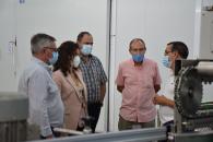 La viceconsejera de Empleo, Diálogo Social y Bienestar Laboral visita las instalaciones de la empresa Frutalinda en Hellín