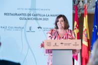 La consejera de Economía, Empresas y Empleo ha participado hoy en la entrega de chaquetillas MICHELÍN a los chefs de Castilla-La Mancha