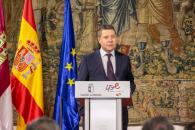 El presidente de Castilla-La Mancha recibe a los premiados en los Galardones Empresariales de FEDETO