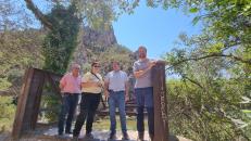 El consejero de Desarrollo Sostenible, José Luis Escudero, se reúne con el alcalde de Minglanilla y posteriormente visita la Reserva de la Biosfera del Valle del Cabriel.