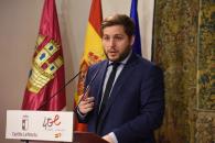 El jefe del Ejecutivo autonómico, Emiliano García-Page, preside el acto de firma de los convenios para la Estrategia de Movilidad Urbana Sostenible con algunas de las principales ciudades de Castilla-La Mancha (Fomento)