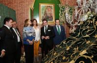 Cospedal visita los pasos del Cristo de Medinaceli y de la Virgen de la Esperanza