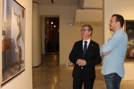 Marín visita exposición de José Antonio Bernad (2)