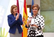 Cospedal preside el III Acto de Entrega de Medallas al Mérito Social Edición 2014 (3)