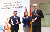 Cospedal preside el III Acto de Entrega de Medallas al Mérito Social Edición 2014 (8)