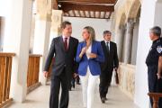 Reunión del presidente García-Page con la alcaldesa de Toledo