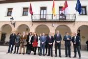  El presidente de Castilla-La Mancha, Emiliano García-Page, realiza visita institucional al Ayuntamiento de Madridejos (Toledo) 