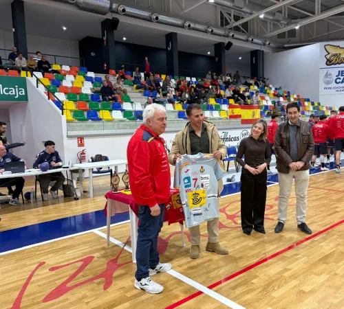 El director general ha asistido al partido de balonmano entre las selecciones de España-Croacia