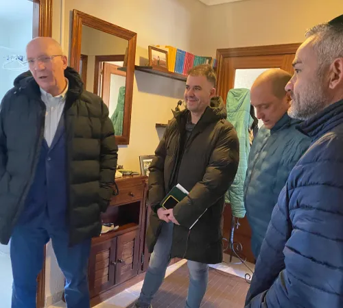 Castilla-La Mancha es la Comunidad Autónoma que lidera la gestión del Programa PREE 5000, destinado a municipios de menos de 5.000 habitantes, con casi 60 millones invertidos, lo que ha supuesto la rehabilitación de 1.009 viviendas y 3.450 personas beneficiadas.