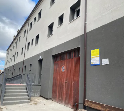 Castilla-La Mancha es la Comunidad Autónoma que lidera la gestión del Programa PREE 5000, destinado a municipios de menos de 5.000 habitantes, con casi 60 millones invertidos, lo que ha supuesto la rehabilitación de 1.009 viviendas y 3.450 personas beneficiadas.