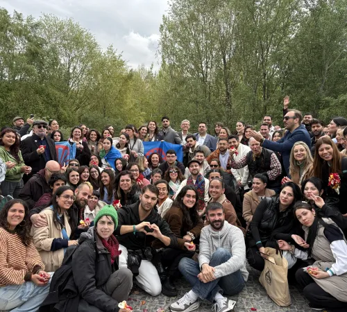 El Gobierno de Castilla-La Mancha ha reafirmado hoy, en el marco de la celebración estatal del Día Internacional del Pueblo Gitano, su compromiso con la igualdad, la inclusión y el reconocimiento institucional de la población gitana, en una jornada de especial valor simbólico y político que coincide con la reciente toma de conocimiento, por parte del Consejo de Gobierno, de la Estrategia Regional de Igualdad, Inclusión y Participación del Pueblo Gitano de Castilla-La Mancha 2026-2030.