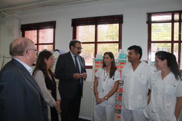 Fernández Sanz resalta el trabajo de los profesionales que atienden el Punto de Urgencias Médicas en la Feria de Albacete