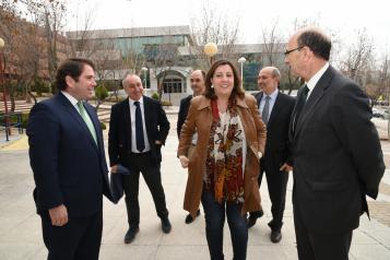 La consejera de Economía, Empresas y Empleo, Patricia Franco, visita las instalaciones del Centro de Operaciones de Energías Renovables de Iberdrola en Toledo