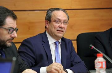 El consejero de Hacienda y AAPP comparece en la Comisión de Presupuestos de Las Cortes