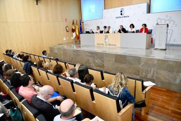 Los vocales de los tribunales de oposiciones a docentes han participado por primera vez en acciones formativas para coordinar y mejorar su labor