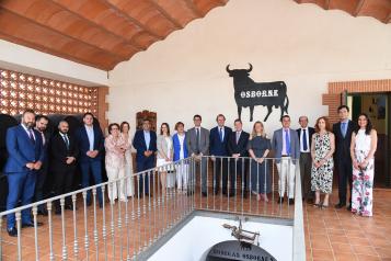 Visita a las Destilerías de Osborne y homenaje a Pepe Raya