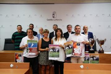 La directora general de Juventud y Deportes, Noelia Pérez, presenta las finales del Trofeo Junta de Comunidades de Castilla-La Mancha de fútbol, fútbol sala y baloncesto