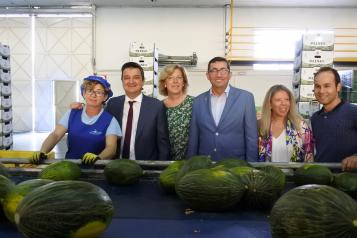 El consejero de Agricultura, Agua y Desarrollo Rural, Francisco Martínez Arroyo, visita, a las 10:00 horas, el centro de envasado, almacenaje y distribución de la Cooperativa ‘Santiago Apóstol’