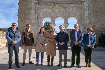 García-Page muestra su apoyo a las casas regionales de Castilla-La Mancha repartidas por España con el compromiso de visitarlas todas