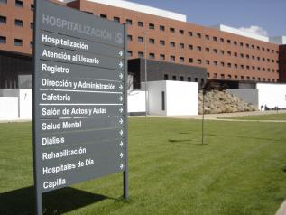 Los hospitales de Ciudad Real y Puertollano reducen un 32 por ciento el número de pacientes ingresados por coronavirus desde el 1 de abril