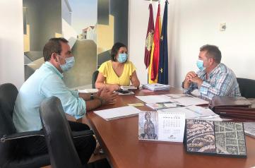 El Gobierno regional trabaja con el ayuntamiento de Montesclaros (Toledo) para “promocionar y poner en valor” la ‘Ruta de los Caleros’  